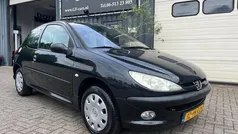 Zwart Gebruikt 2004 Peugeot 206 Hatchback | € 1.494 (Eerlijke prijs)
