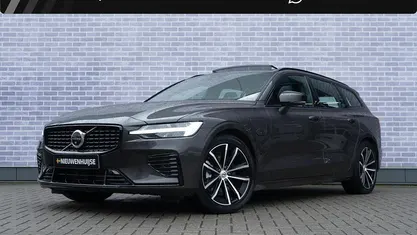 Grijs Occasion 2024 Volvo V60 Ultra Stationwagen | € 42.899 (Eerlijke prijs)