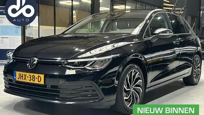 Occasion 2021 VW Golf VIII Life Hatchback | € 17.934 (Eerlijke prijs)