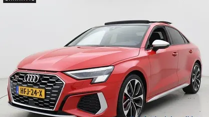 Rood Gebruikt 2022 Audi S3 S-Line Sedan | € 47.445 (Goede deal)