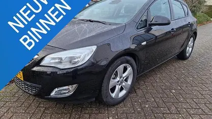 Occasion 2011 Opel Astra Edition Hatchback | € 5.950 (Eerlijke prijs)