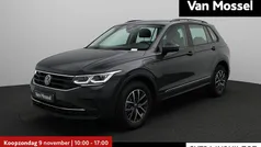 Grijs Gebruikt 2022 VW Tiguan Life SUV | € 34.400 (Goede deal)