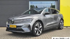 Grijs Gebruikt 2022 Renault Mégane Techno Hatchback | € 27.345 (Goede deal)