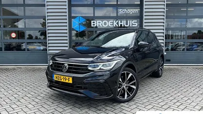 Zwart Gebruikt 2023 VW Tiguan Business SUV | € 35.745 (Eerlijke prijs)