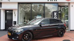 Zwart Gebruikt 2018 BMW 118 Executive Hatchback | € 16.950 (Eerlijke prijs)