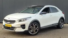 (hw2) deluxe white m Gebruikt 2022 Kia XCeed 2 SUV | € 25.995 (Eerlijke prijs)