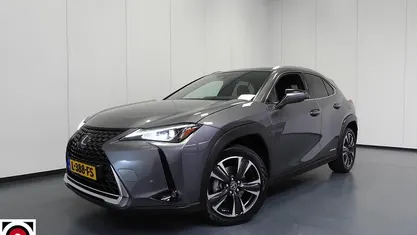Grijs Occasion 2021 Lexus UX 250h SUV | € 27.840 (Eerlijke prijs)