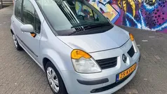 Grijs Gebruikt 2004 Renault Modus Komfort MPV | € 1.495 (Eerlijke prijs)