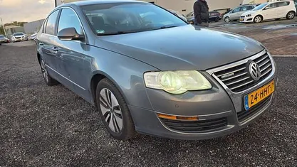 Grijs Gebruikt 2009 VW Passat Business Sedan | € 2.300 (Goede deal)