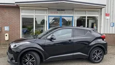 Zwart Gebruikt 2017 Toyota C-HR Executive SUV | € 16.645 (Eerlijke prijs)