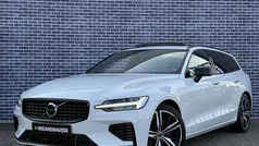 Wit Gebruikt 2022 Volvo V60 R-Design Stationwagen | € 33.499 (Eerlijke prijs)