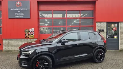 Zwart Gebruikt 2021 Volvo XC40 R-Design SUV | € 28.750 (Goede deal)