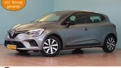 Grijs Gebruikt 2023 Renault Clio V Equilibre Hatchback | € 15.899 (Eerlijke prijs)