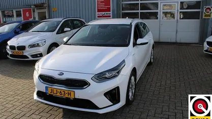 Wit Gebruikt 2021 Kia Ceed Hatchback | € 20.900 (Eerlijke prijs)