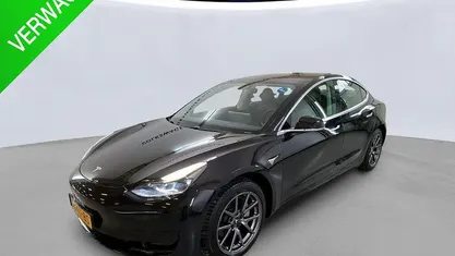 Gebruikt 2020 Tesla Model 3 Standard Range Sedan | € 21.495 (Goede deal)