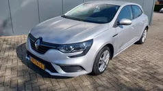 Grijs Gebruikt 2019 Renault Mégane IV Zen Hatchback | € 12.850 (Eerlijke prijs)