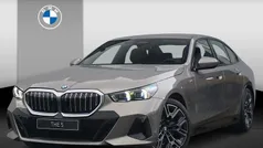 Grijs Gebruikt 2025 BMW 520 M Sport Sedan | € 61.900 (Super prijs)