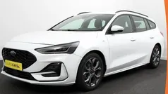Wit Gebruikt 2023 Ford Focus ST-Line Stationwagen | € 21.890 (Goede deal)