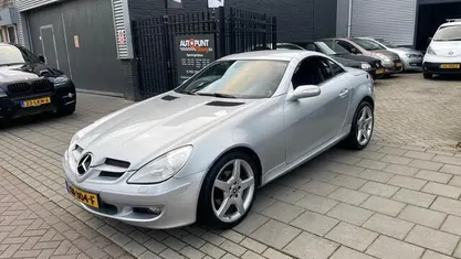 Grijs, metallic lak Gebruikt 2004 Mercedes SLK200 Cabriolet | € 4.999 (Eerlijke prijs)