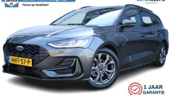 Grijs Gebruikt 2024 Ford Focus ST-Line Stationwagen | € 29.900 (Eerlijke prijs)