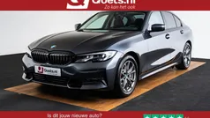 Grijs Gebruikt 2020 BMW 330 Executive Sedan | € 29.950 (Eerlijke prijs)