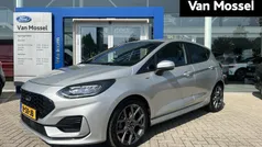 Grijs Gebruikt 2022 Ford Fiesta ST-Line Hatchback | € 21.940 (Eerlijke prijs)