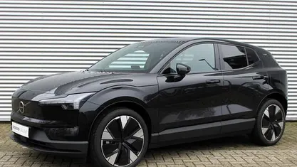 Zwart Occasion 2025 Volvo EX30 Plus SUV | € 34.950 (Eerlijke prijs)