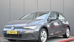 Gebruikt 2021 VW Golf VIII Life Hatchback | € 17.450 (Eerlijke prijs)