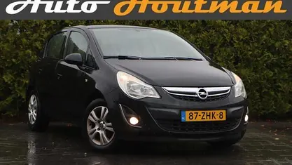 Zwart Occasion 2012 Opel Corsa Selection Hatchback | € 2.450 (Eerlijke prijs)