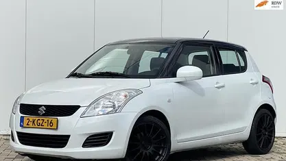 Occasion Suzuki Swift Comfort 94 PK (69 kW) 2013 Wit (metallic) Hatchback