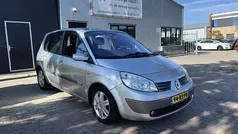 Gebruikt 2005 Renault Scénic II Luxe MPV | € 650 (Eerlijke prijs)