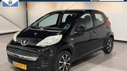 Zwart Occasion 2010 Peugeot 107 Hatchback | € 3.750 (Eerlijke prijs)