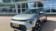 Grijs Gebruikt 2022 Kia e-Niro SUV | € 32.900 (Eerlijke prijs)