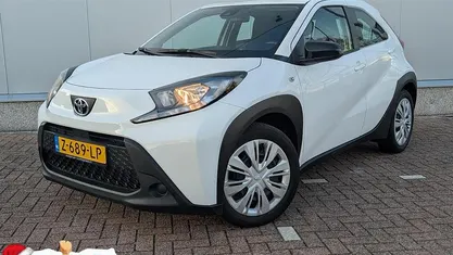 Gebruikt 2024 Toyota Aygo X Play SUV | € 18.748 (Eerlijke prijs)