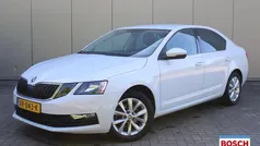 Wit Gebruikt 2019 Skoda Octavia Business Line Hatchback | € 14.900 (Eerlijke prijs)