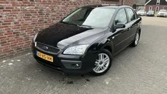 Gebruikt 2005 Ford Focus Ambiente Hatchback | € 2.950 (Eerlijke prijs)