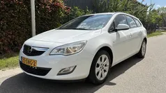 Wit Gebruikt 2011 Opel Astra Edition Stationwagen | € 3.699 (Eerlijke prijs)