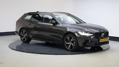 Grijs Gebruikt 2022 Volvo V90 Plus Stationwagen | € 47.935 (Eerlijke prijs)