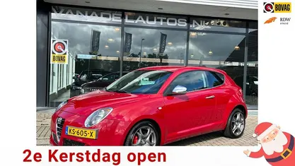 Rood Gebruikt 2015 Alfa Romeo MiTo Exclusive Hatchback | € 8.749 (Eerlijke prijs)