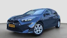 Grijs Gebruikt 2024 Kia Ceed Hatchback | € 28.950 (Eerlijke prijs)