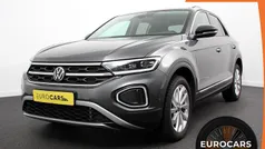 Grijs Gebruikt 2023 VW T-Roc Style SUV | € 28.590 (Eerlijke prijs)