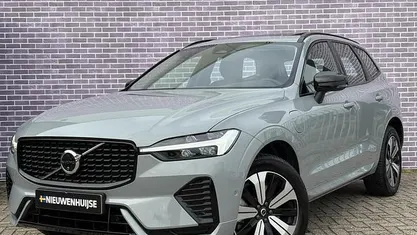 Grijs Occasion 2025 Volvo XC60 Plus SUV | € 57.899 (Eerlijke prijs)