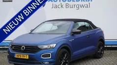 Blauw Gebruikt 2021 VW T-Roc Cabriolet R-line Cabriolet | € 32.750 (Eerlijke prijs)