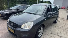 Grijs Gebruikt 2007 Kia Carens 2 MPV | € 1.999 (Eerlijke prijs)