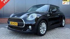 Zwart Gebruikt 2016 Mini Cooper Business Hatchback | € 12.995 (Goede deal)