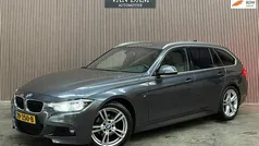 Grijs Gebruikt 2019 BMW 318 M Sport Stationwagen | € 17.900 (Eerlijke prijs)