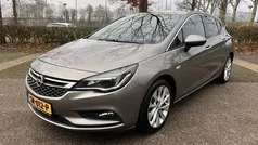 Grijs Gebruikt 2017 Opel Astra Innovation Hatchback | € 10.450 (Goede deal)