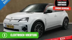 Wit Gebruikt 2025 Renault R5 Komfort Hatchback | € 32.950 (Eerlijke prijs)