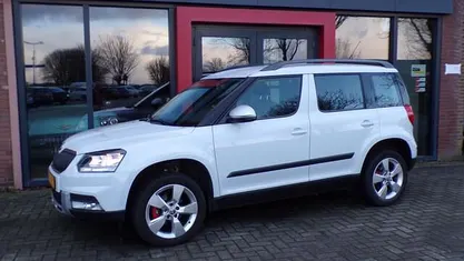 Wit Gebruikt 2016 Skoda Yeti Outdoor Ambition SUV | € 15.450 (Eerlijke prijs)