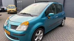 Blauw (metallic) Gebruikt 2004 Renault Modus Luxe MPV | € 1.645 (Eerlijke prijs)